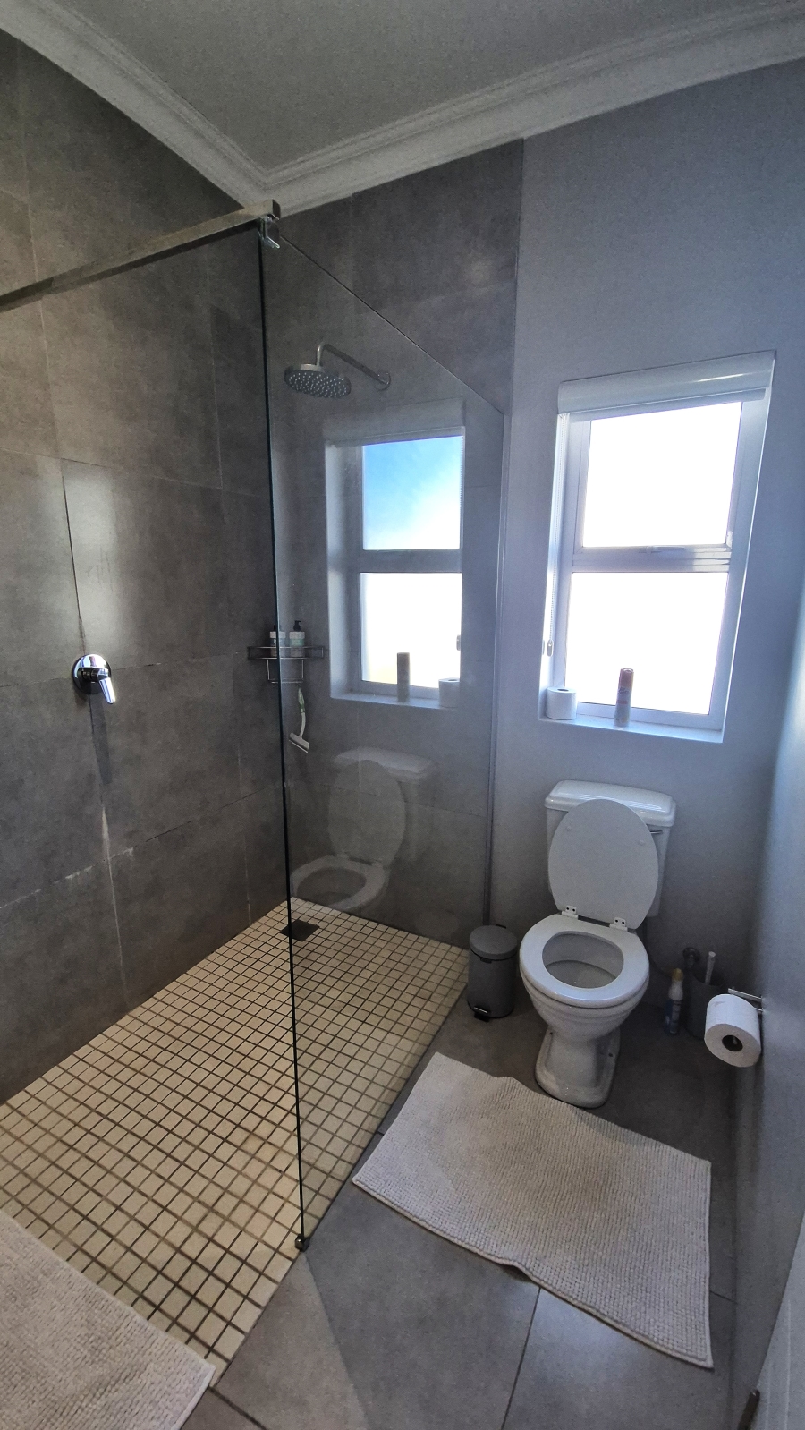 To Let 1 Bedroom Property for Rent in Westcliff Western Cape